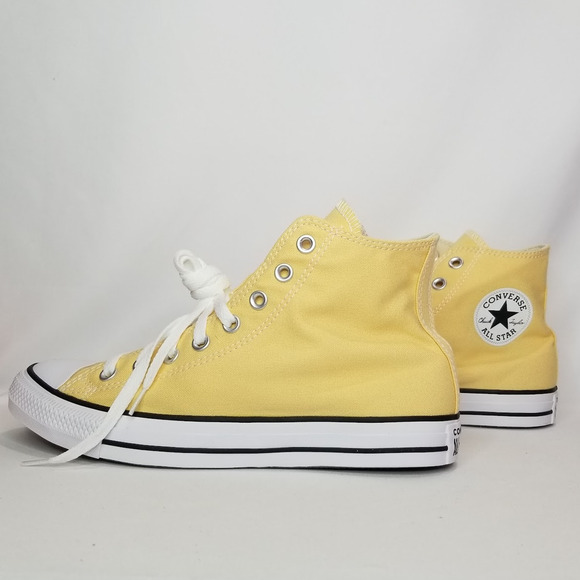 Converse Unisex CTAS Canvas Hi Tops Women Size 10  Yellow  NWT - Picture 1 of 8